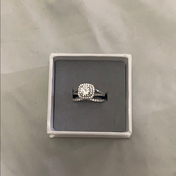 Sterling silver size 10 - Picture 1 of 2